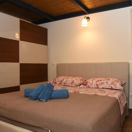 شقة Casa Masuccio ساليرنو المظهر الخارجي الصورة